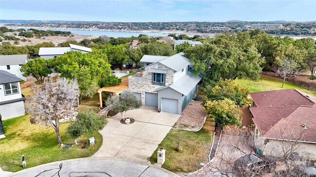 Building Photo - 18500 Lakehead Cir