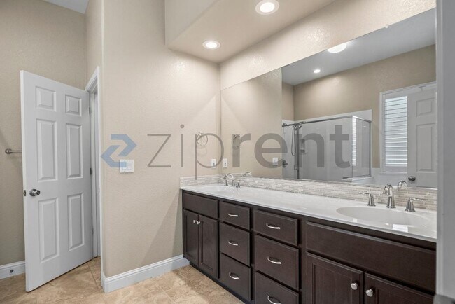 Building Photo - 1491 Maehl Dr