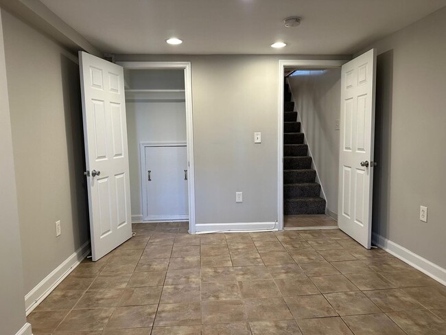 Building Photo - 3 Bedroom Rowhome in Pigtown