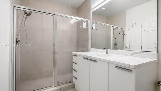 Building Photo - 140 S Dixie Hwy