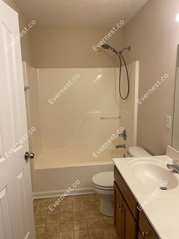 Building Photo - 3133 Sherborne Ct