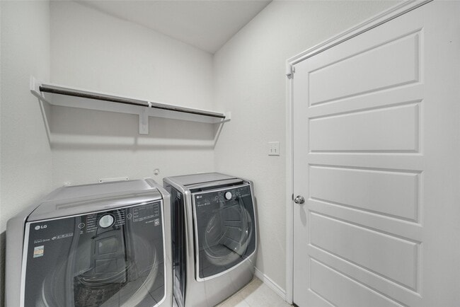 Building Photo - 1117 Goldfinch Dr