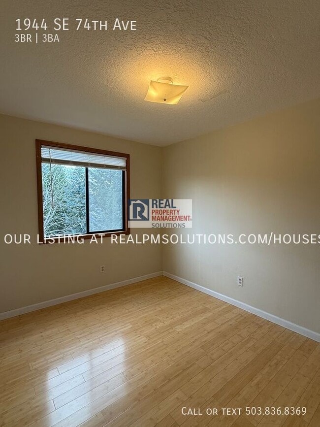 Building Photo - 1944 SE 74th Ave