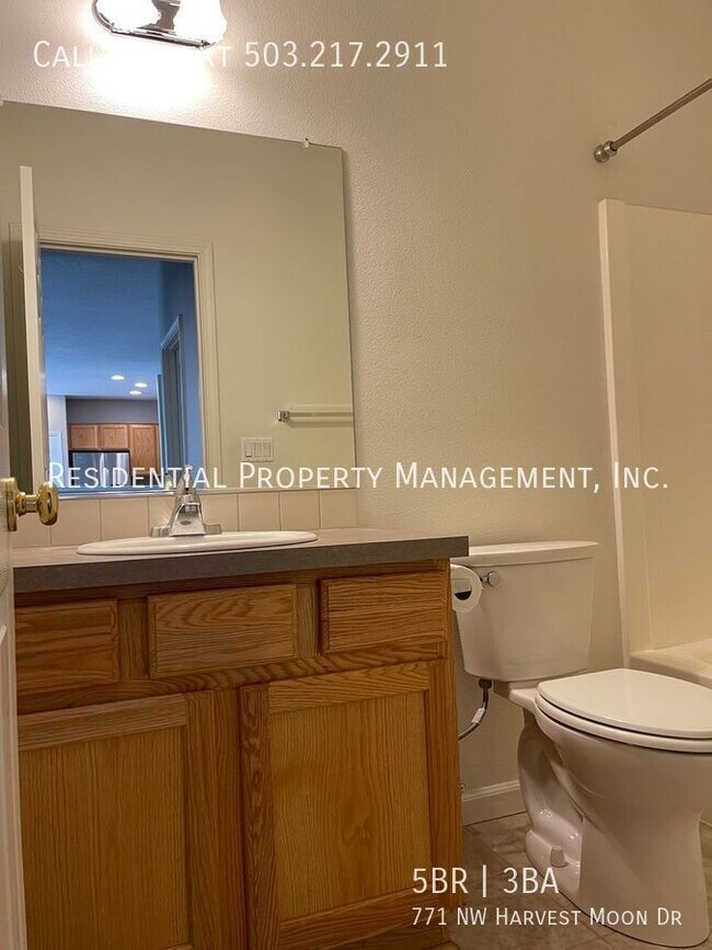 Building Photo - Alderbrook Neighborhood Home is located in...