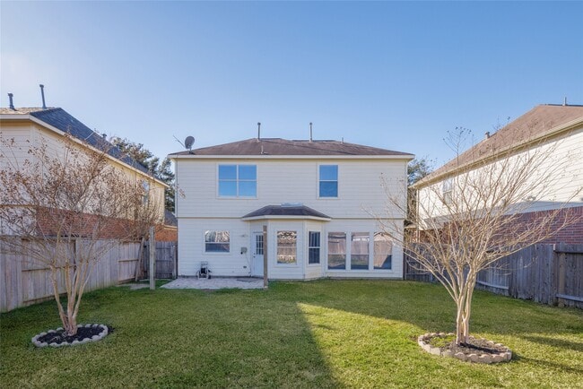 Building Photo - 15410 Fir Woods Ln