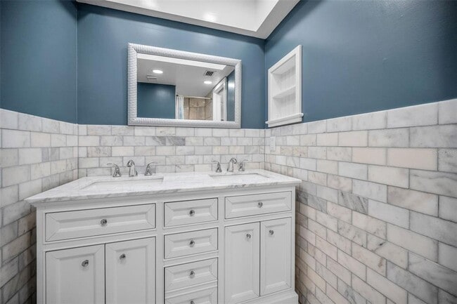 Building Photo - 9852 Indian Key Trail