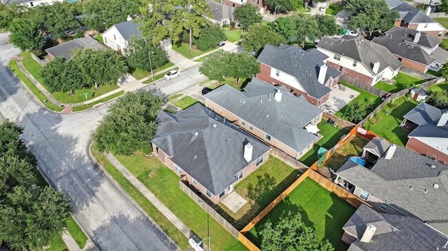 Building Photo - 19227 Countryhills Ct