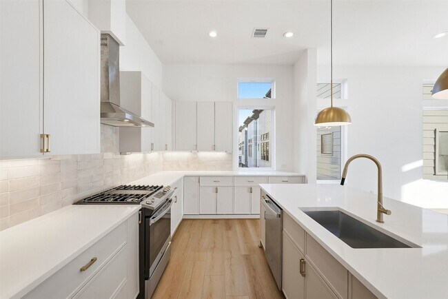 Building Photo - 3828 Wilmer St