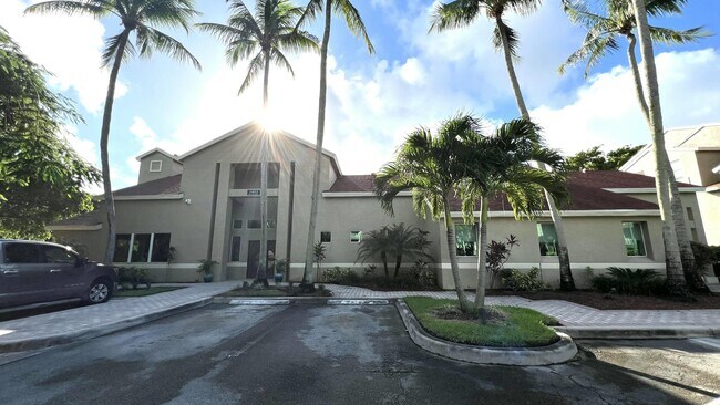 Building Photo - 1885 Palm Cove Blvd