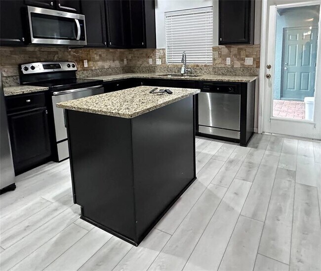 Building Photo - 552 Juniper Springs Dr