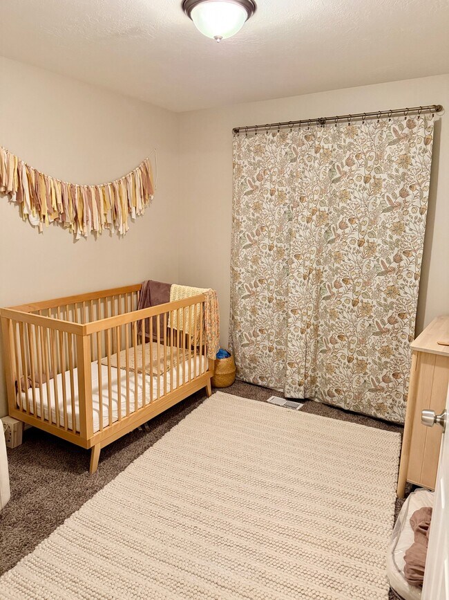 Building Photo - 6793 Mountain Aura Dr