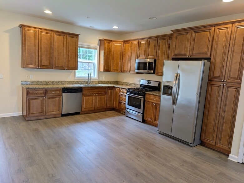 Building Photo - 2769 Monticello Ln