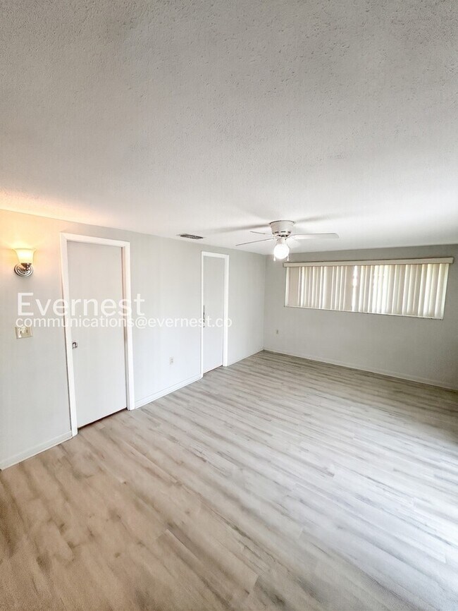 Building Photo - 7810 Cayuga Dr