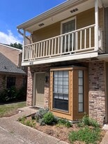 Building Photo - 402 Longwood Ct