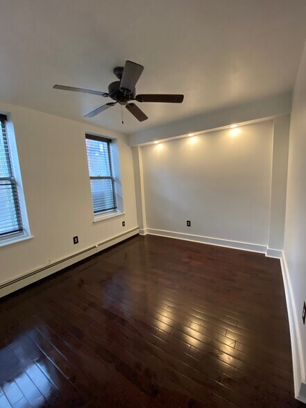 Primary Bedroom - 184 Hull St