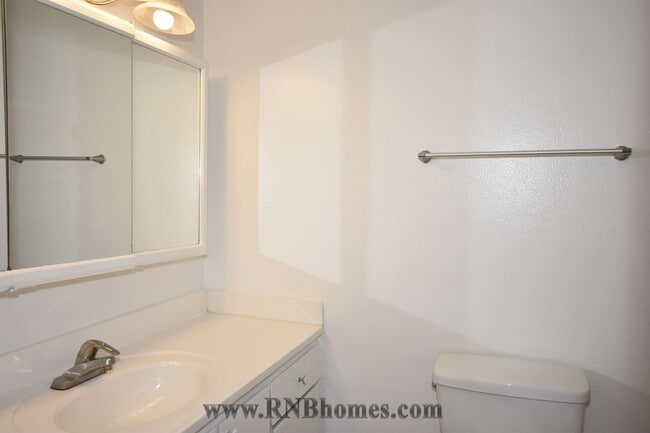 Building Photo - 5578 Coronado Way