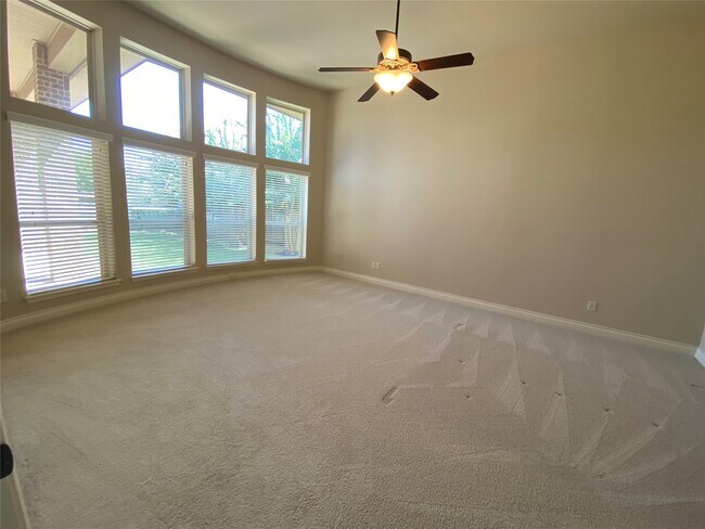 Building Photo - 5922 Solara Ledge Ln