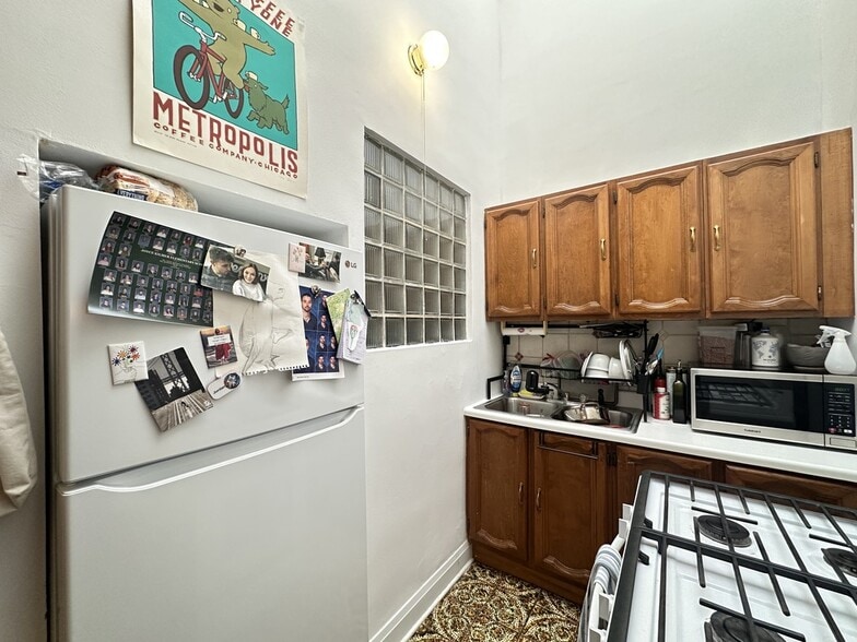 Building Photo - 1222 W Grace St