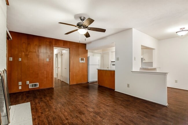 Building Photo - 7544 Brentcove Cir