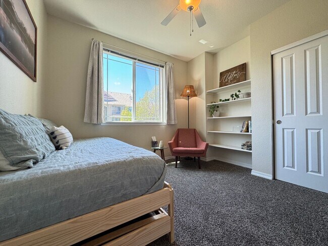 Building Photo - Beautiful 2 Bed/2 Bath Condo in Fort Collins