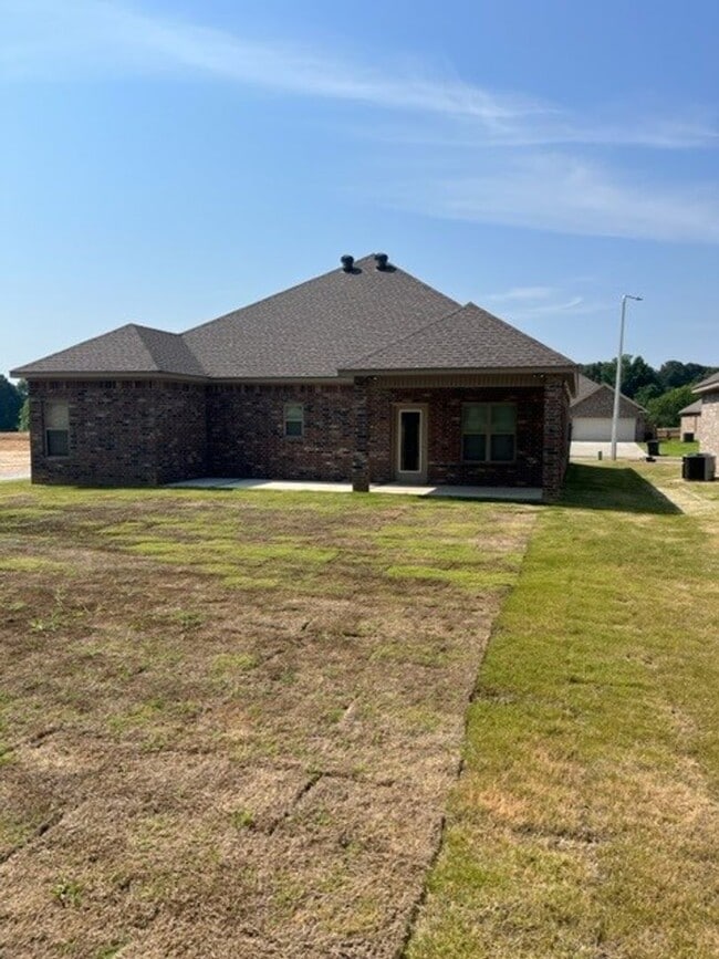 Building Photo - NEW 3 Bed / 2 Bath in Edgemont Subdivision
