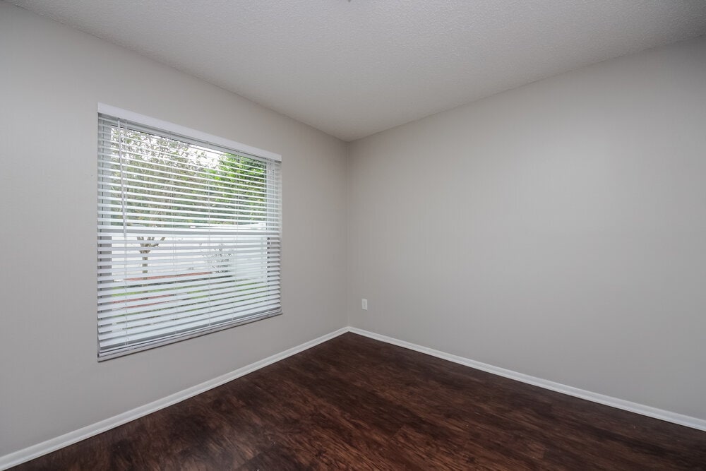 Building Photo - 1414 Londra Ln