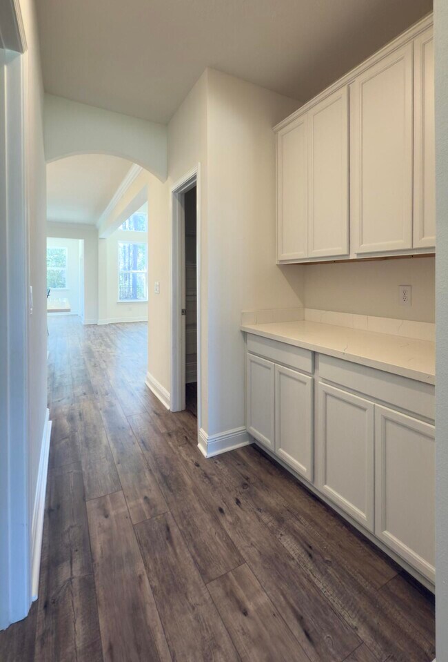 Building Photo - 296 Symphony Way