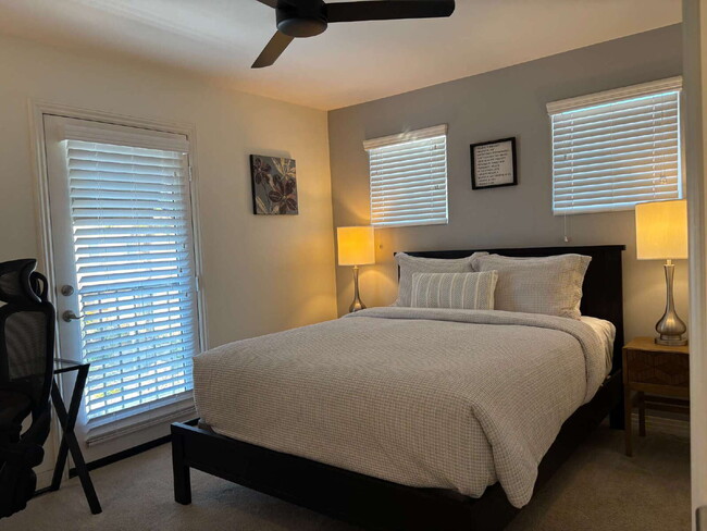 Building Photo - Scenic Views, Furniture optional, 3-Bedroom/2-Story Home Available for a 1 year or more lease term