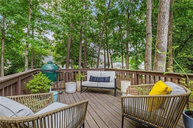 Building Photo - 2357 Cortez Way NE