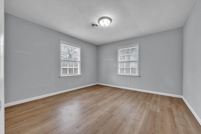 Building Photo - 4413 6th Ave