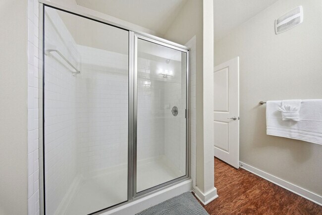 Building Photo - 1700 W Cleveland St