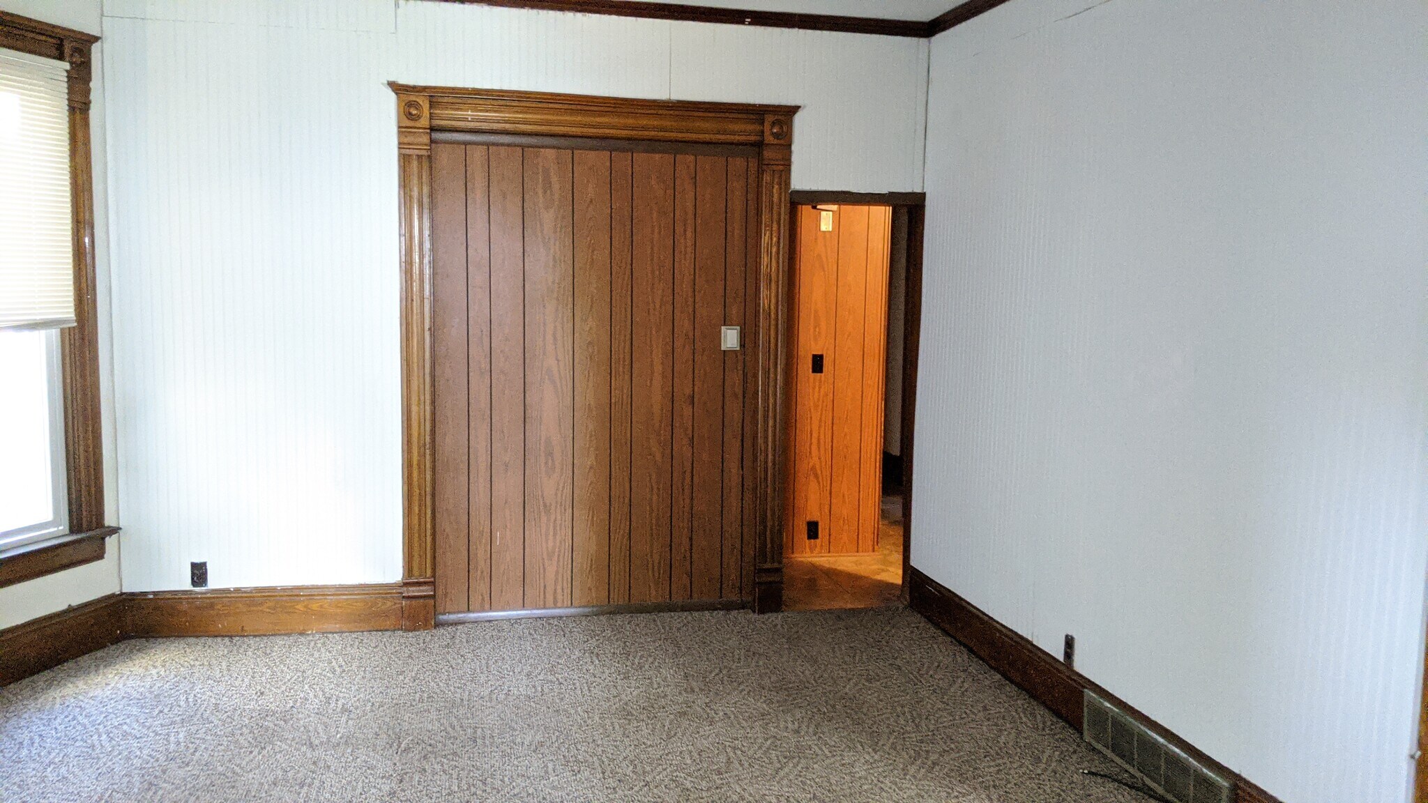 Building Photo - 904 Vine St