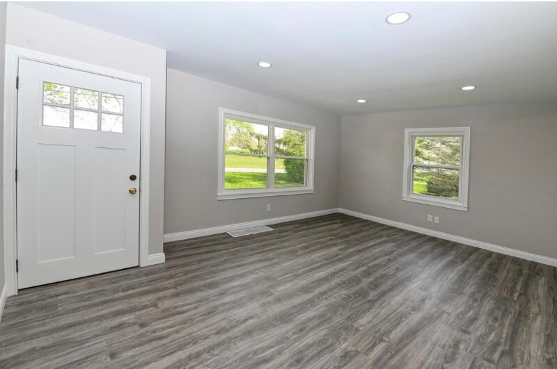 Building Photo - 791 Symmes Rd