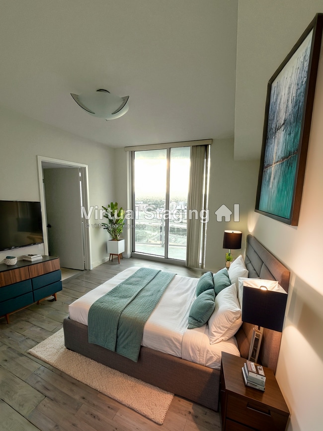 Building Photo - 185 SW 7th St