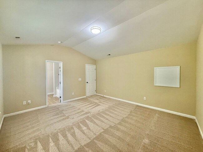 Building Photo - 3932 Laurel Glen Dr