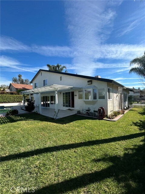 Building Photo - 1734 N Yurok St