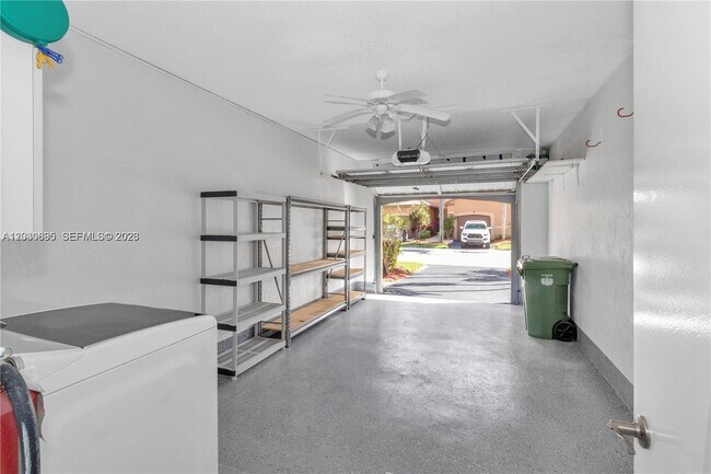 Building Photo - 1393 Barcelona Way