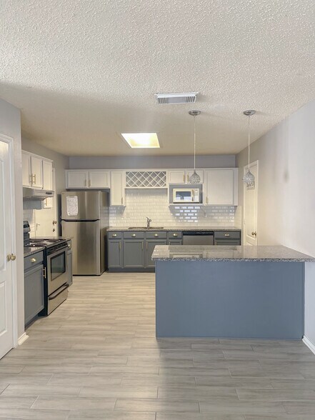 Building Photo - 6839 Flatstone Pass