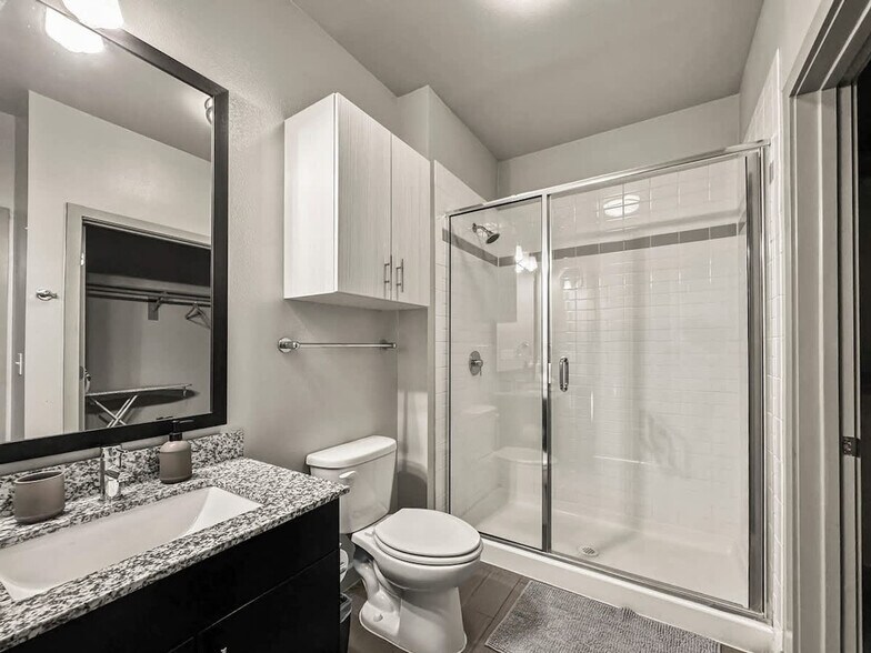 Building Photo - 3021 Routh St