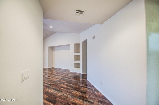 Building Photo - 2586 W Bartlett Way