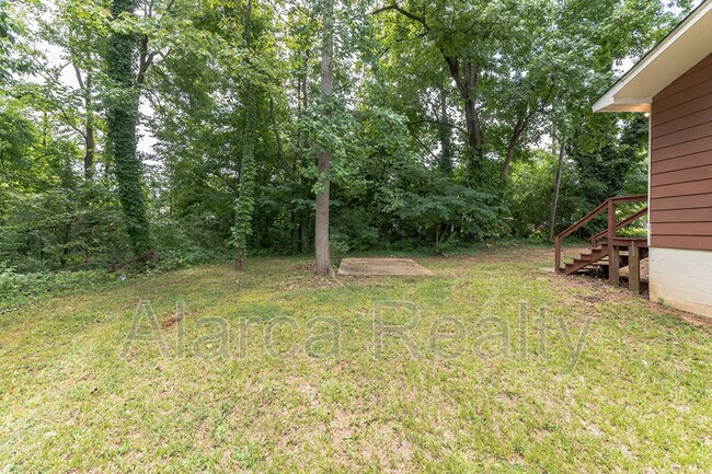 Building Photo - 9333 Kendall Dr