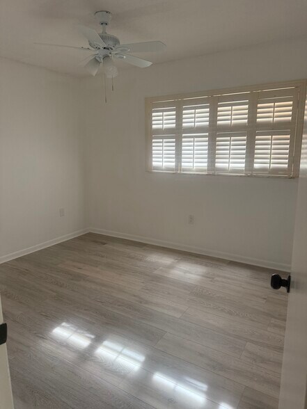 2nd bedroom - 640 N Nova Rd