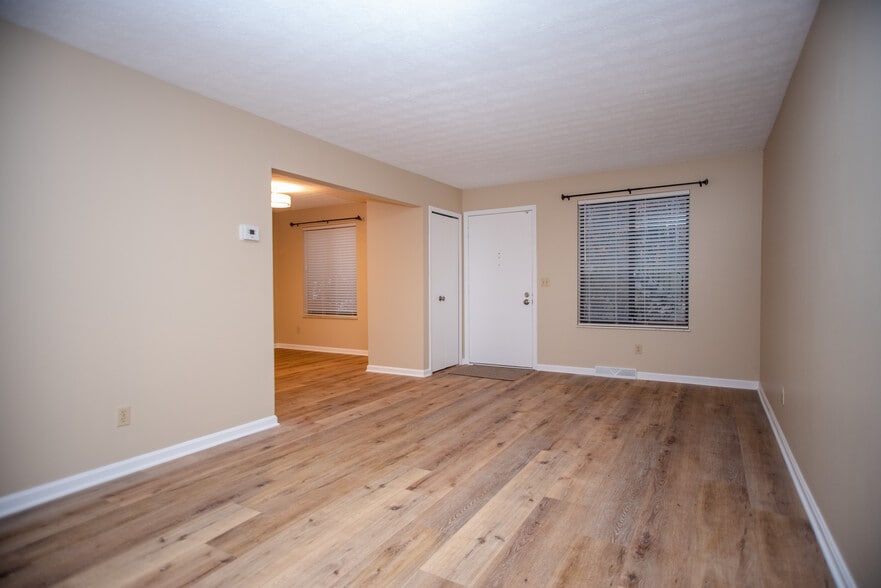 Building Photo - 837 Tollis Pkwy