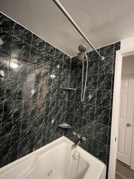 Bathroom - 11934 Waldemire Dr