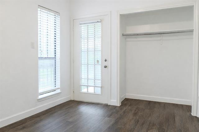 Building Photo - 3105 San Jacinto St