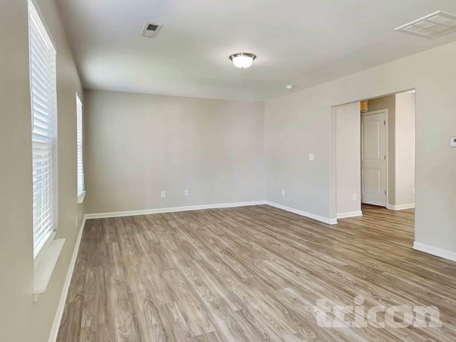 Building Photo - 427 Randolph Dr