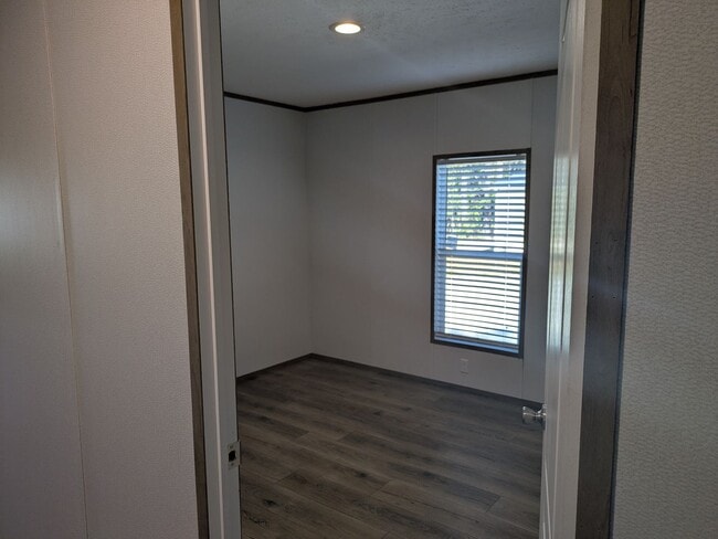 Building Photo - 1118 Old Tar Landing Rd