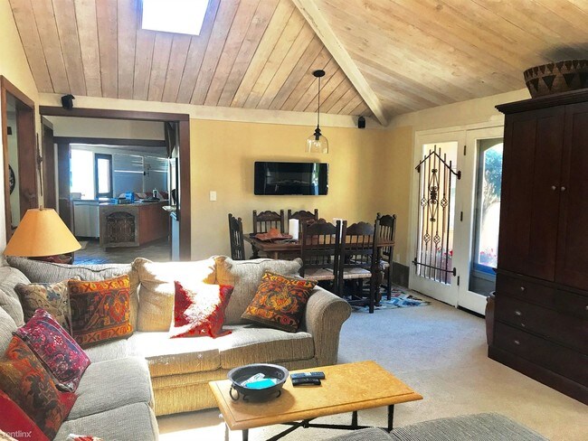 Building Photo - 114 Story Rd