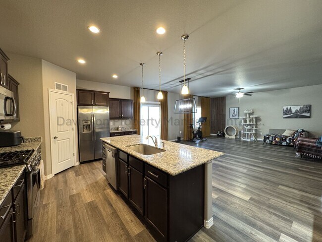 Building Photo - 10701 Traders Pkwy