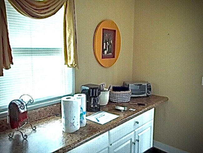 Building Photo - 2715 Morena St